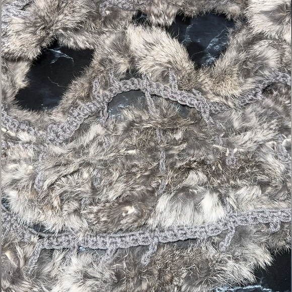 Marcus Adler 100% Rabbit Fur Ruffle Infinity Scarf Wrap Multi Gray AUTHENTIC NWT - Picture 7 of 7